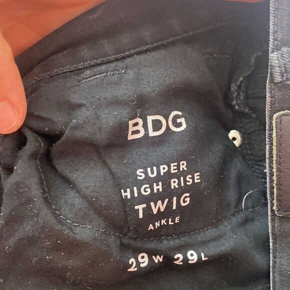 BDG Black Super High Rise Twig Ankle Jeans - Picture 4 of 6
